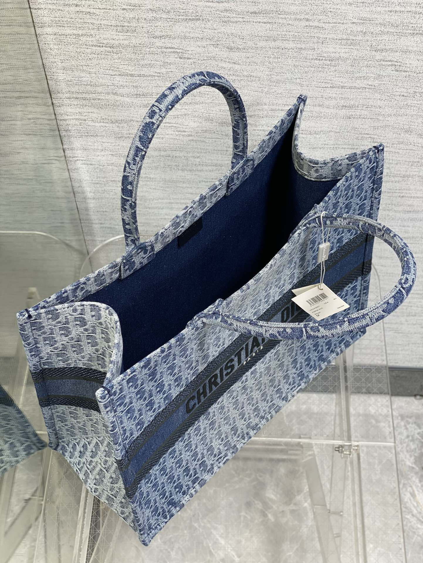 Large Dior Book Tote Blue Denim Dior Oblique Jacquard  42 x 35 x 18.5 cm