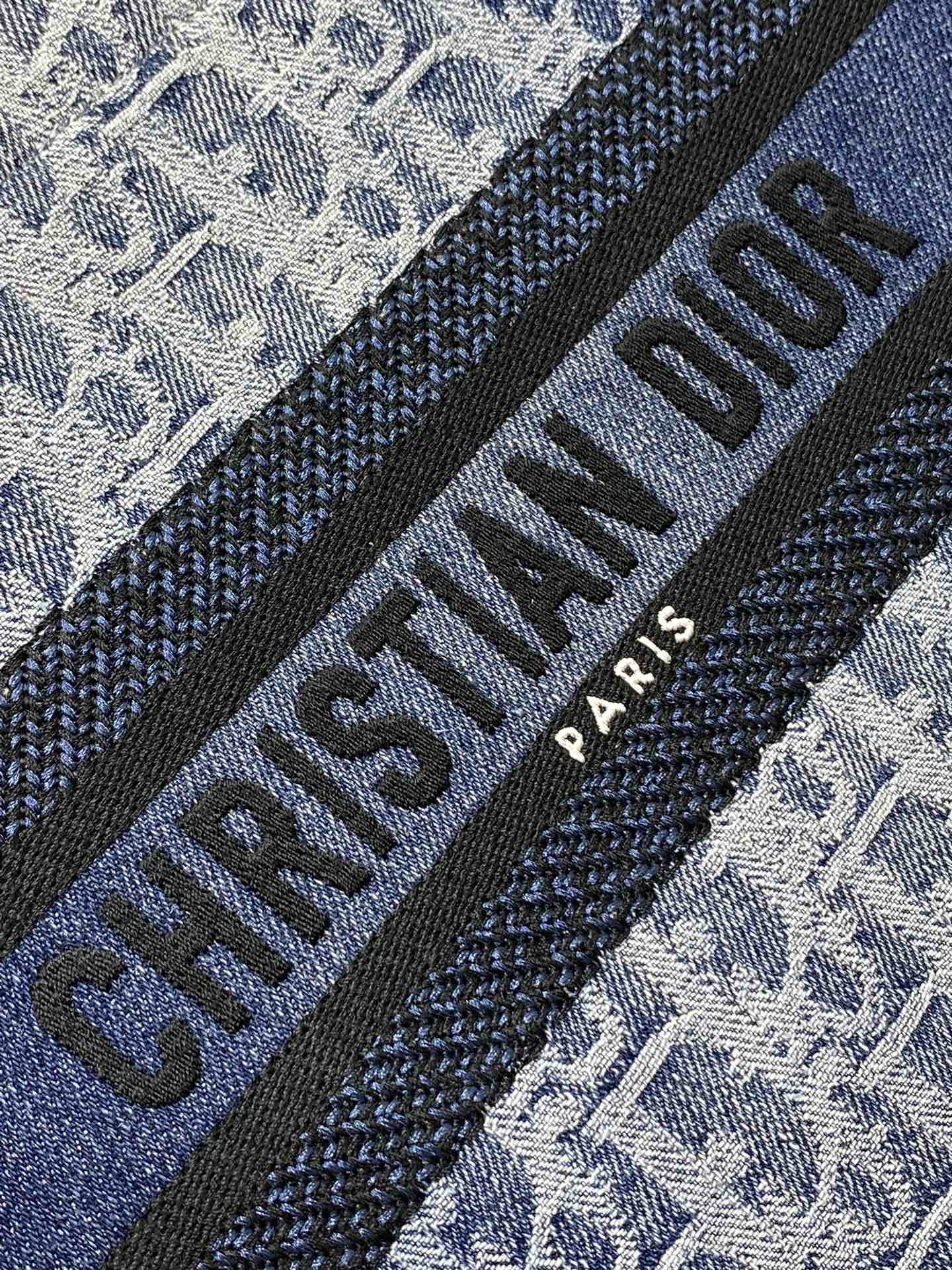 Large Dior Book Tote Blue Denim Dior Oblique Jacquard 26x8x22cm