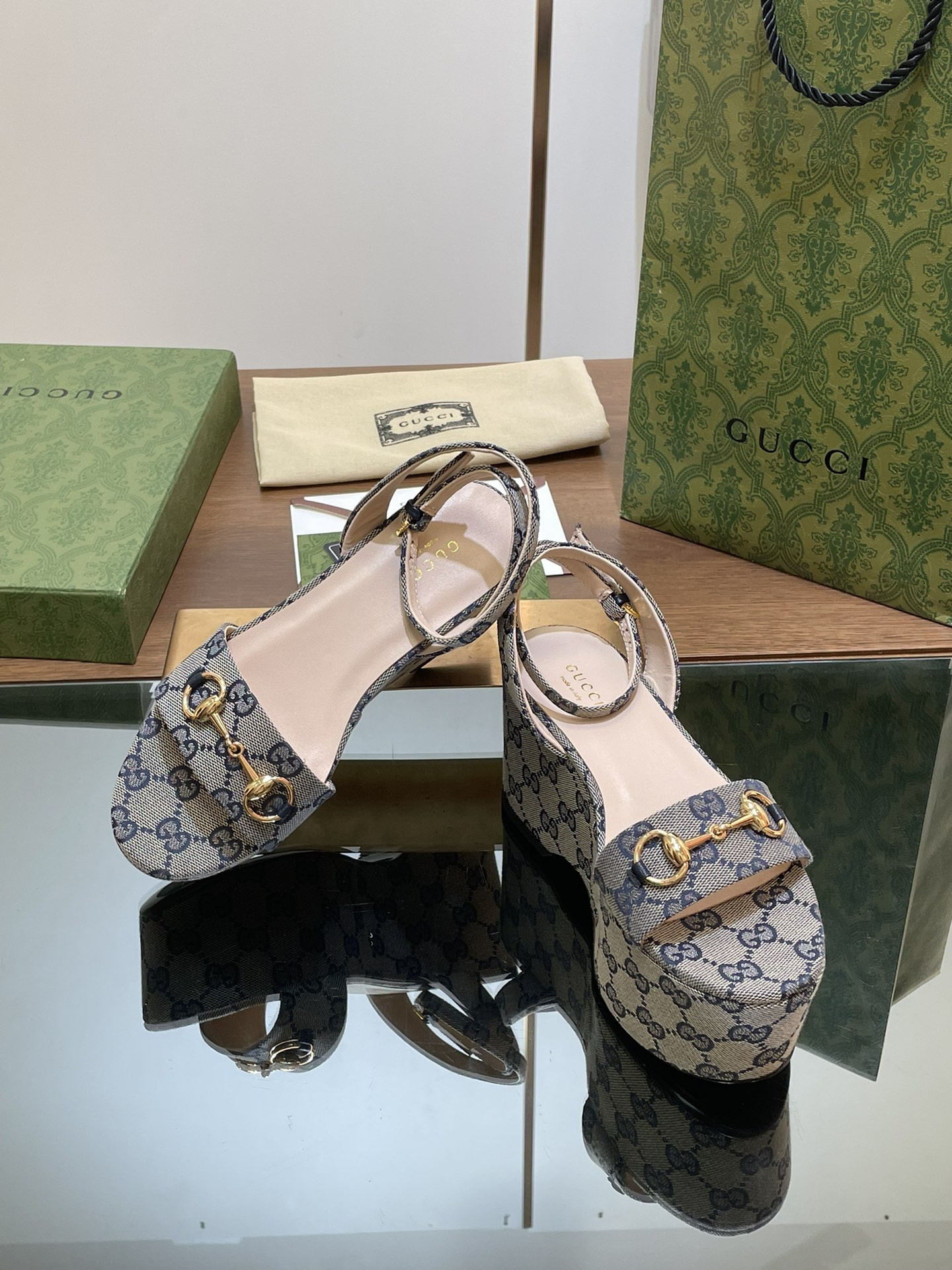 UA GUCCI WOMEN