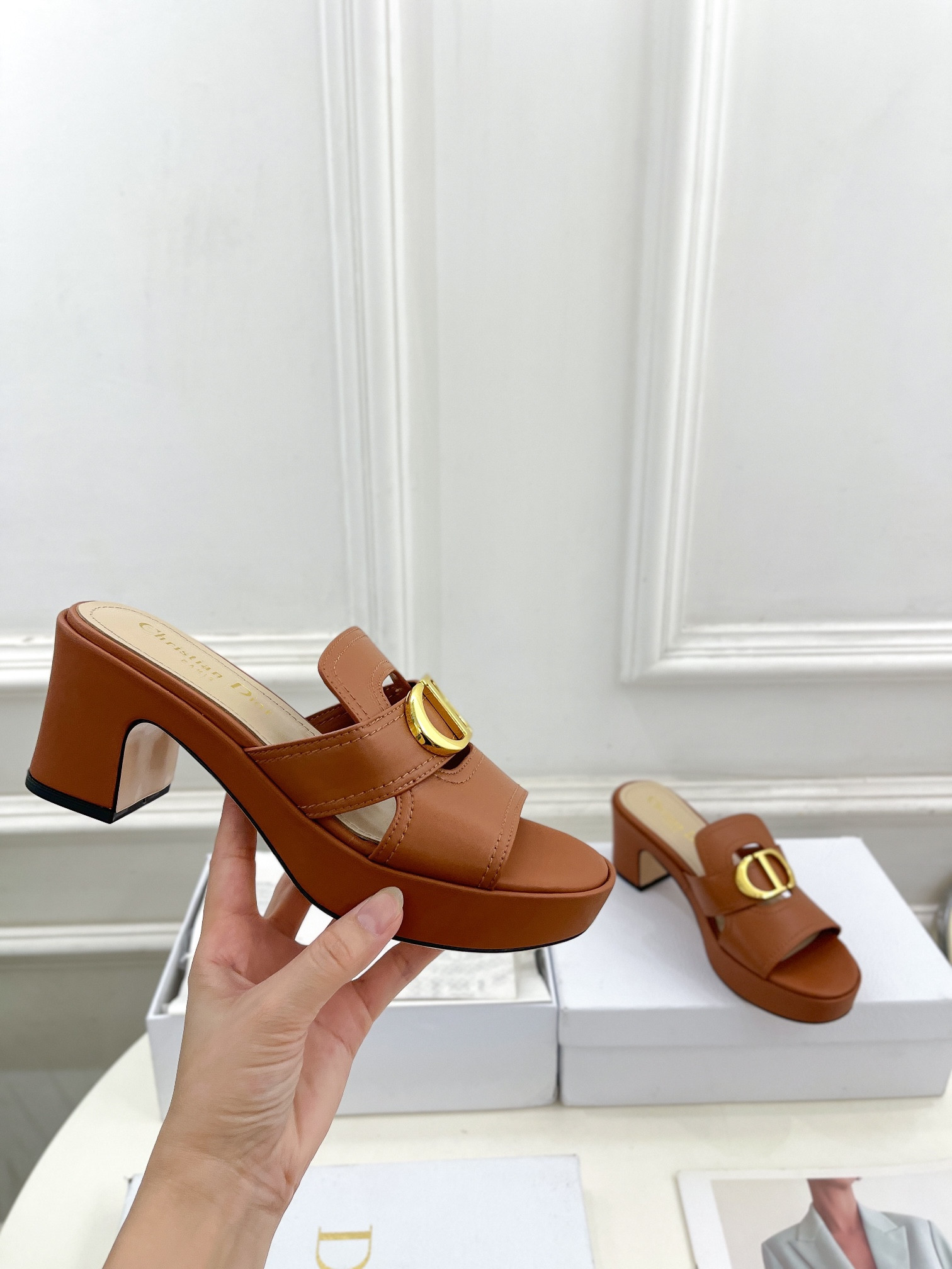 UA DIOR 30 Montaigne Platform Slide