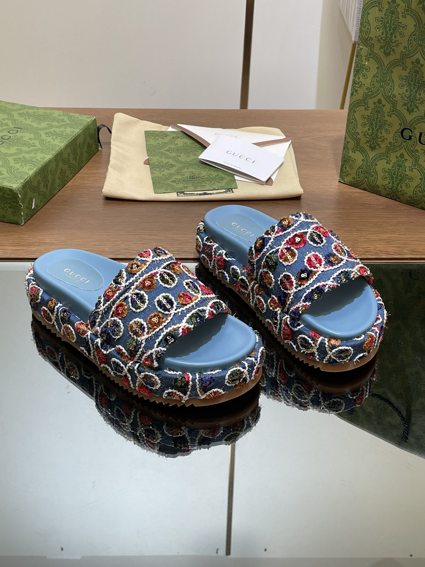 UA GUCCI PLATFORM SLIDE