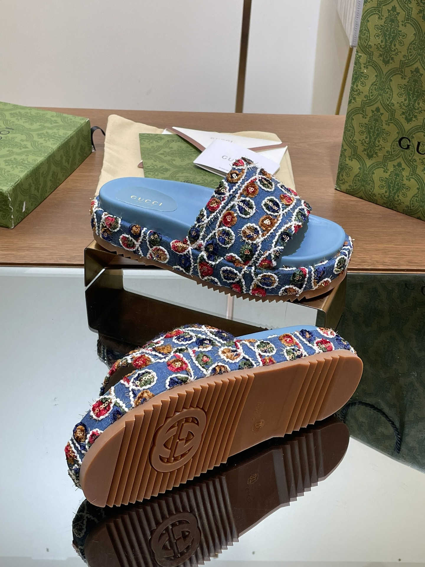 UA GUCCI PLATFORM SLIDE