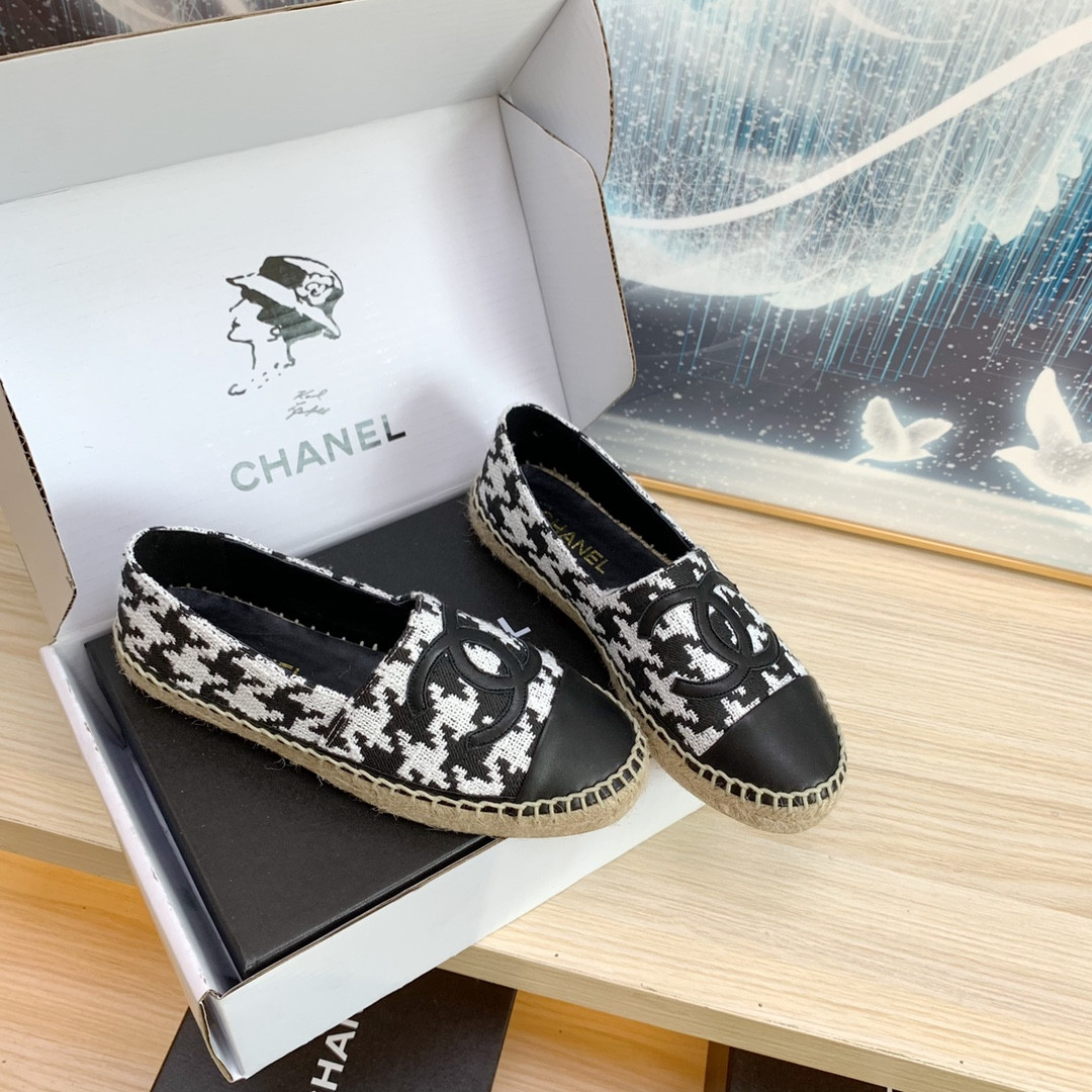 UA CHANEL ESPADRILLES