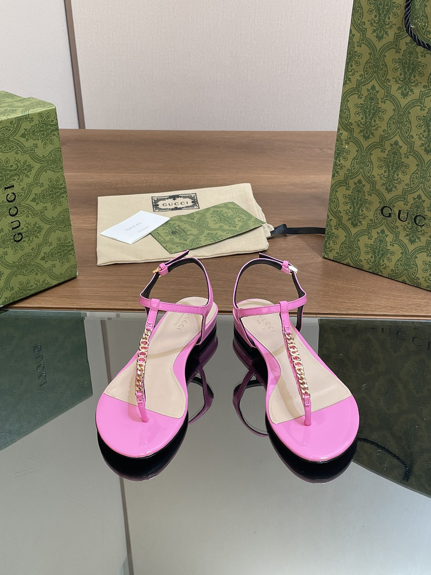 UA GUCCI SIGNORIA THONG SANDAL