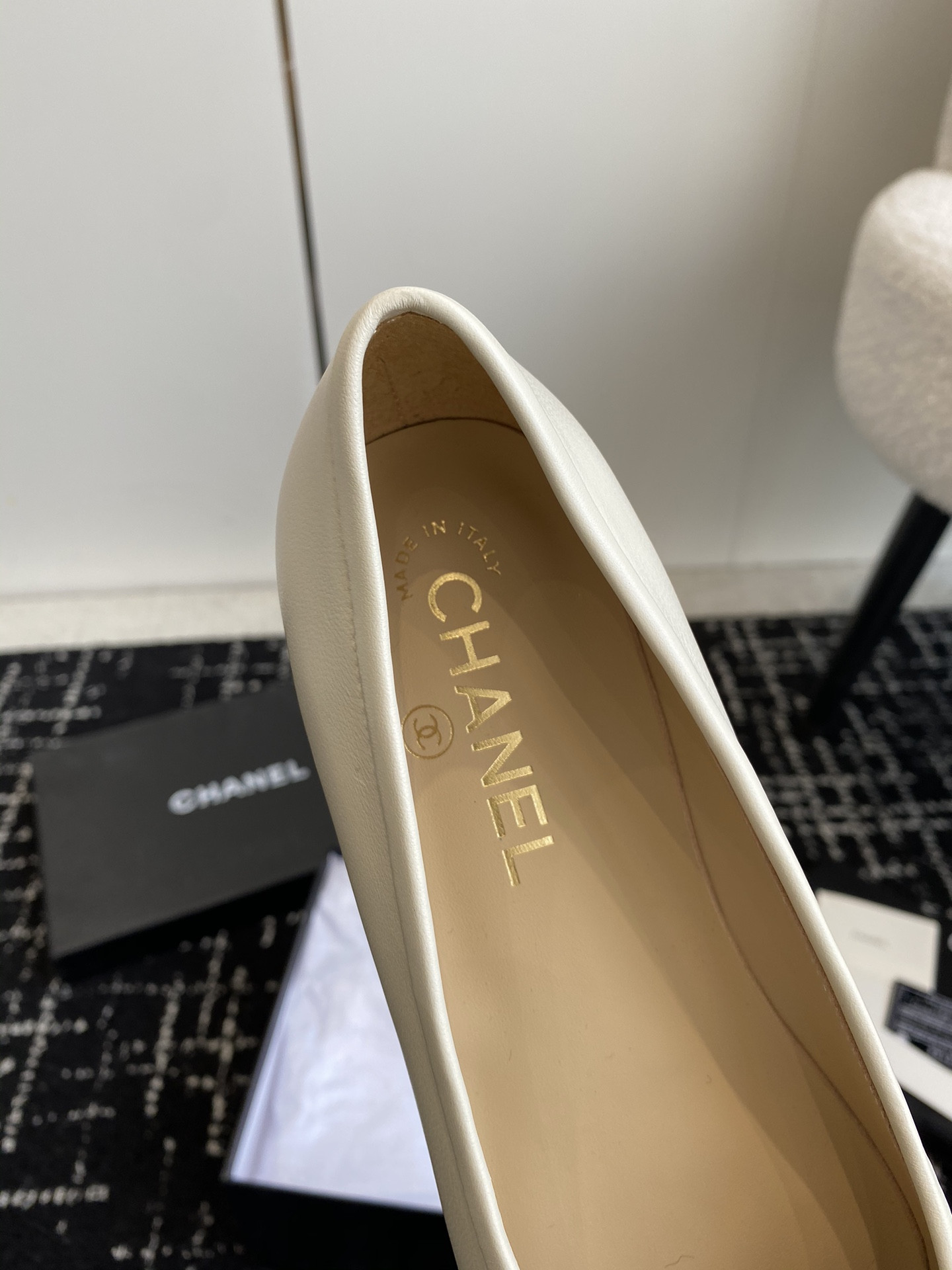 UA CHANEL VINTAGE BALLET FLATS