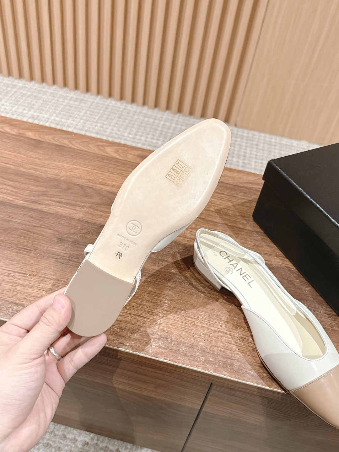 UA CHANEL SLINGBACKS FLAT