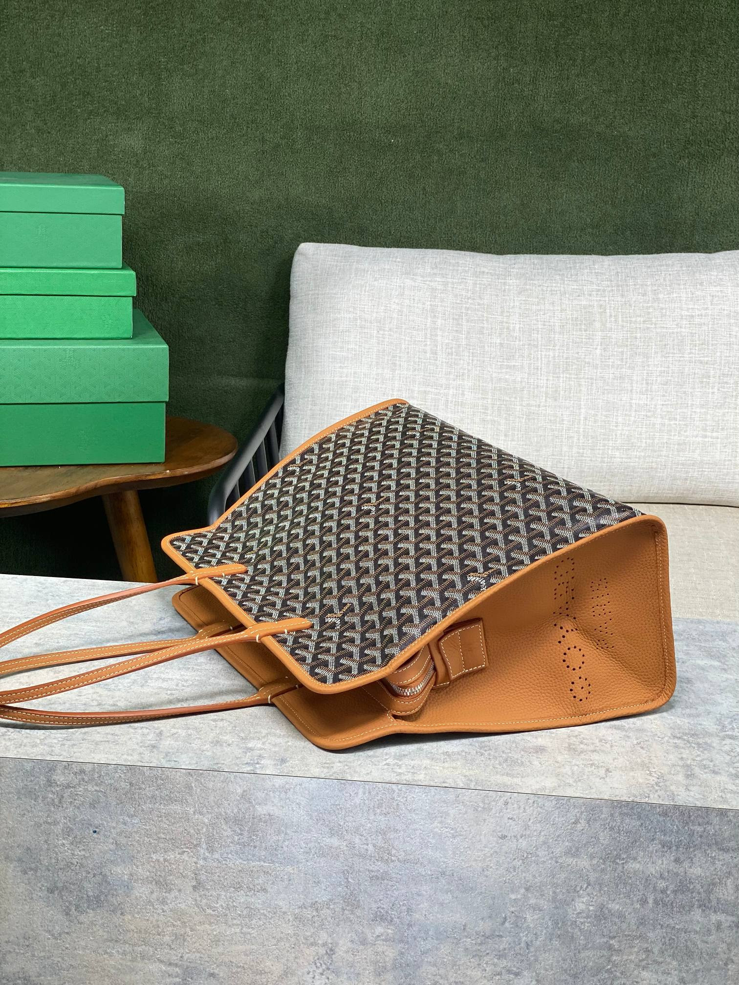 Goyard Chic du Chien 41x30x16.5cm