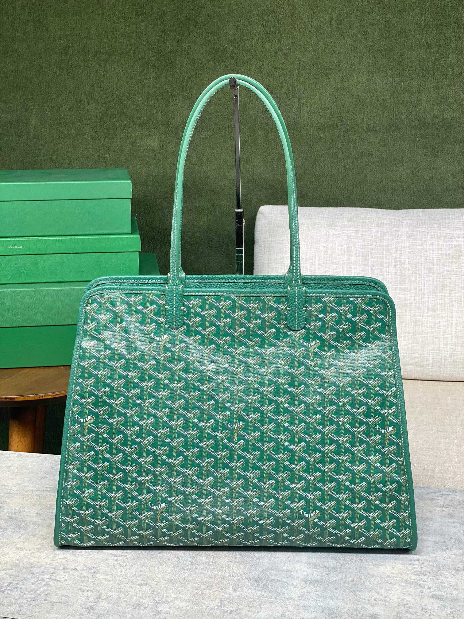 Goyard Chic du Chien 41x30x16.5cm