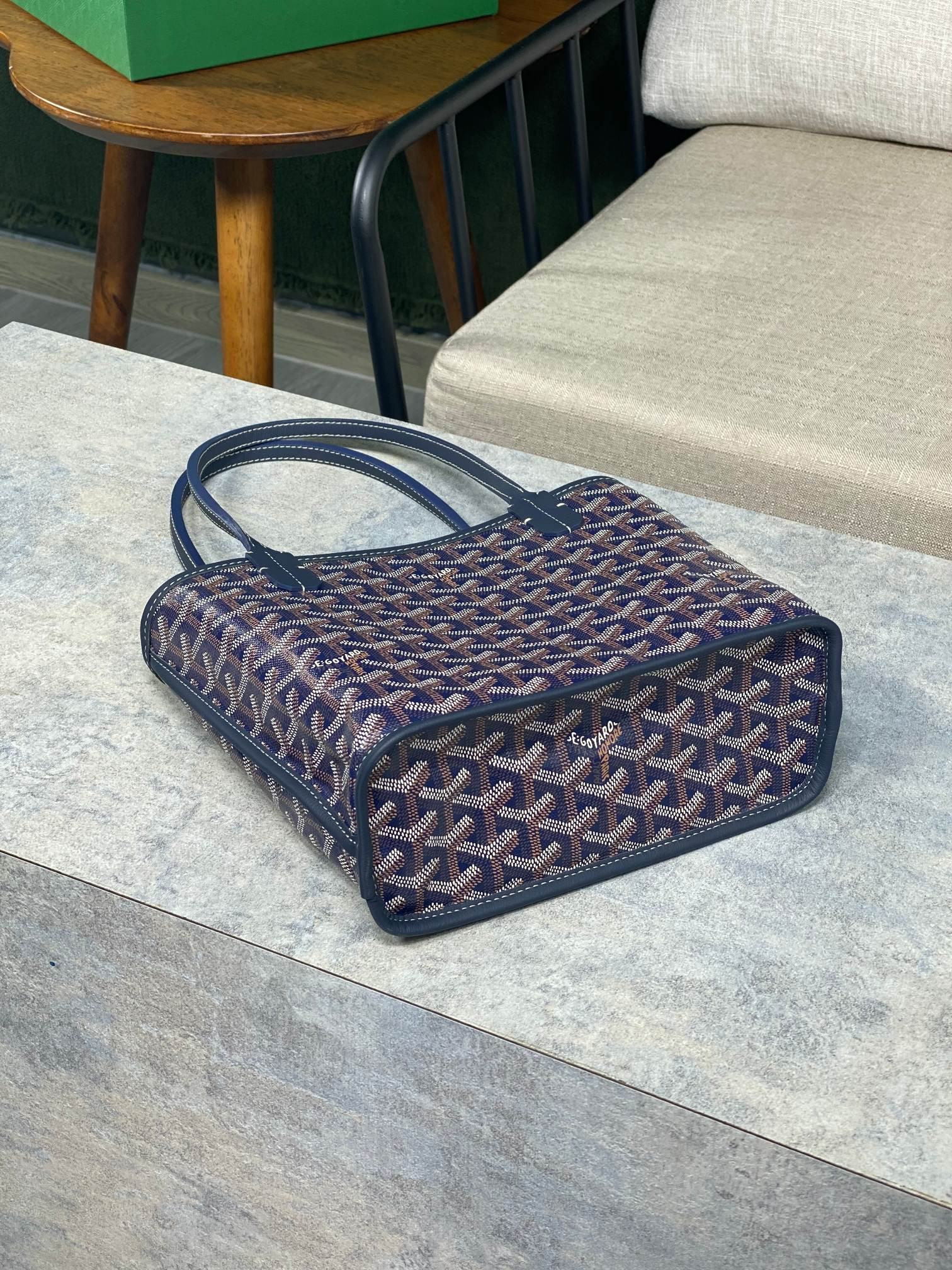 Goyard Anjou Mini Bag 20 cm x 10 cm x 20 cm