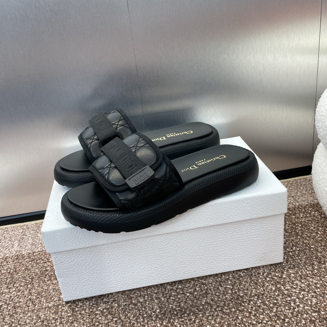 UA DIOR Dioriviera Dio(r)evolution Slide