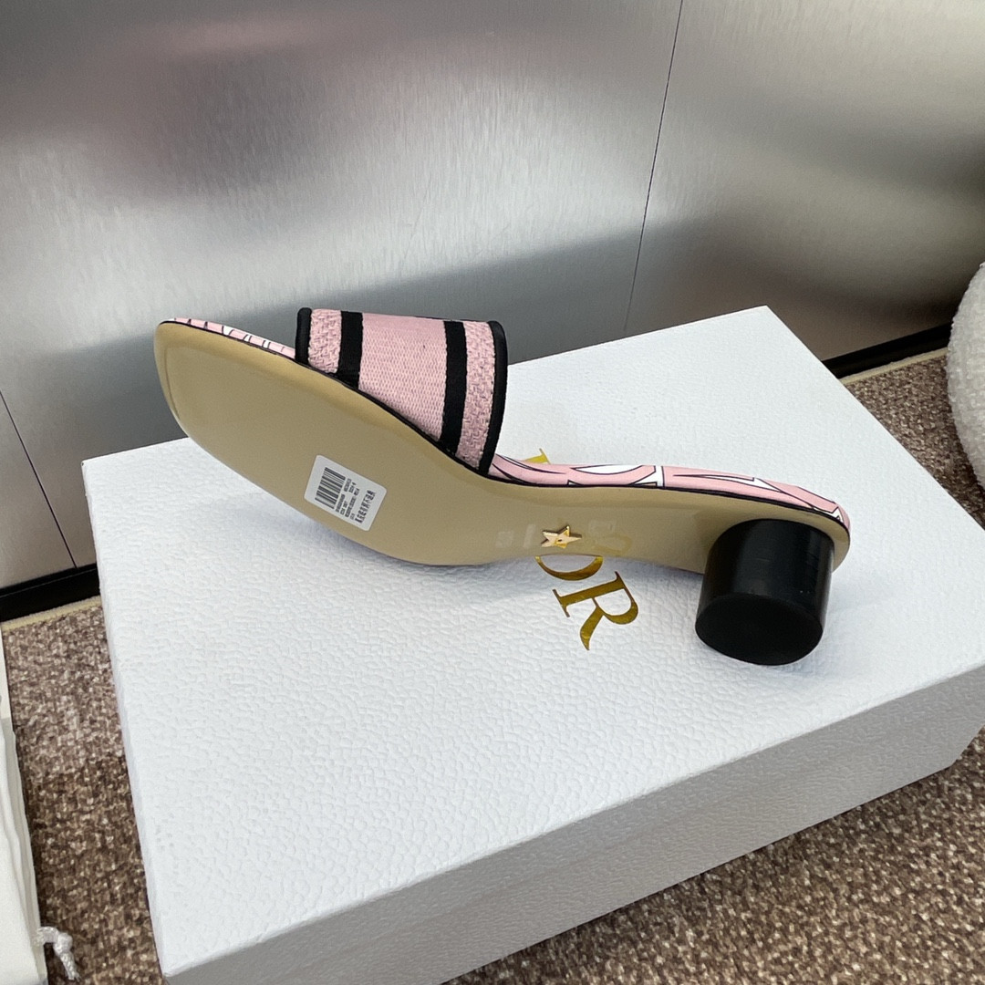 ua D*or dway heeled slide