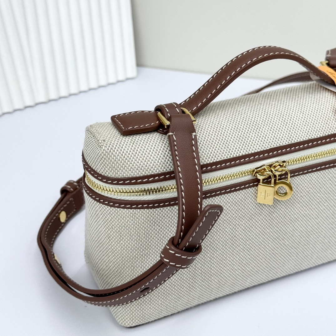 Loro Piana Extra Pocket L19  Cotton, Linen 11 x 19 x 6.5 cm