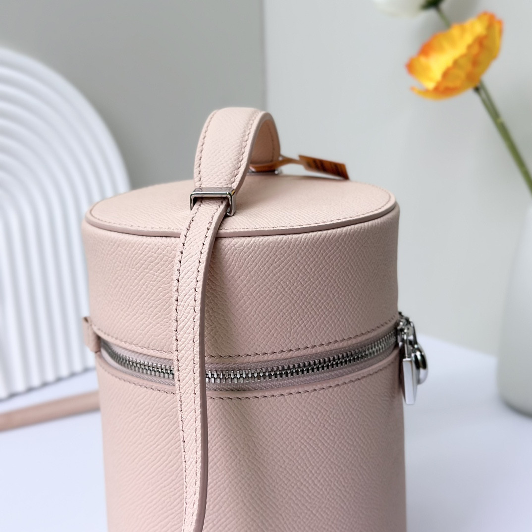 Loro Piana Extra Case Textured Calfskin 12 x16 x12cm