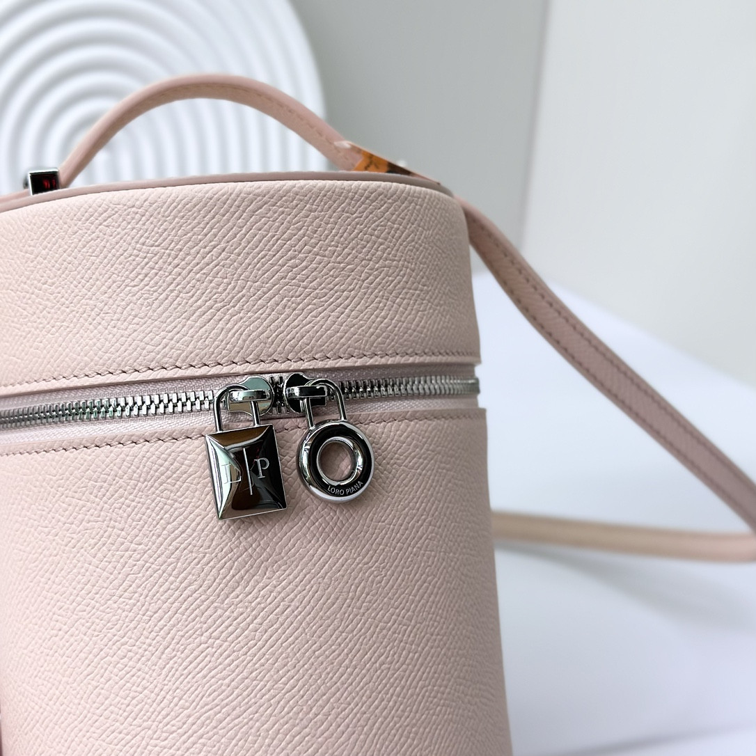 Loro Piana Extra Case Textured Calfskin 12 x16 x12cm