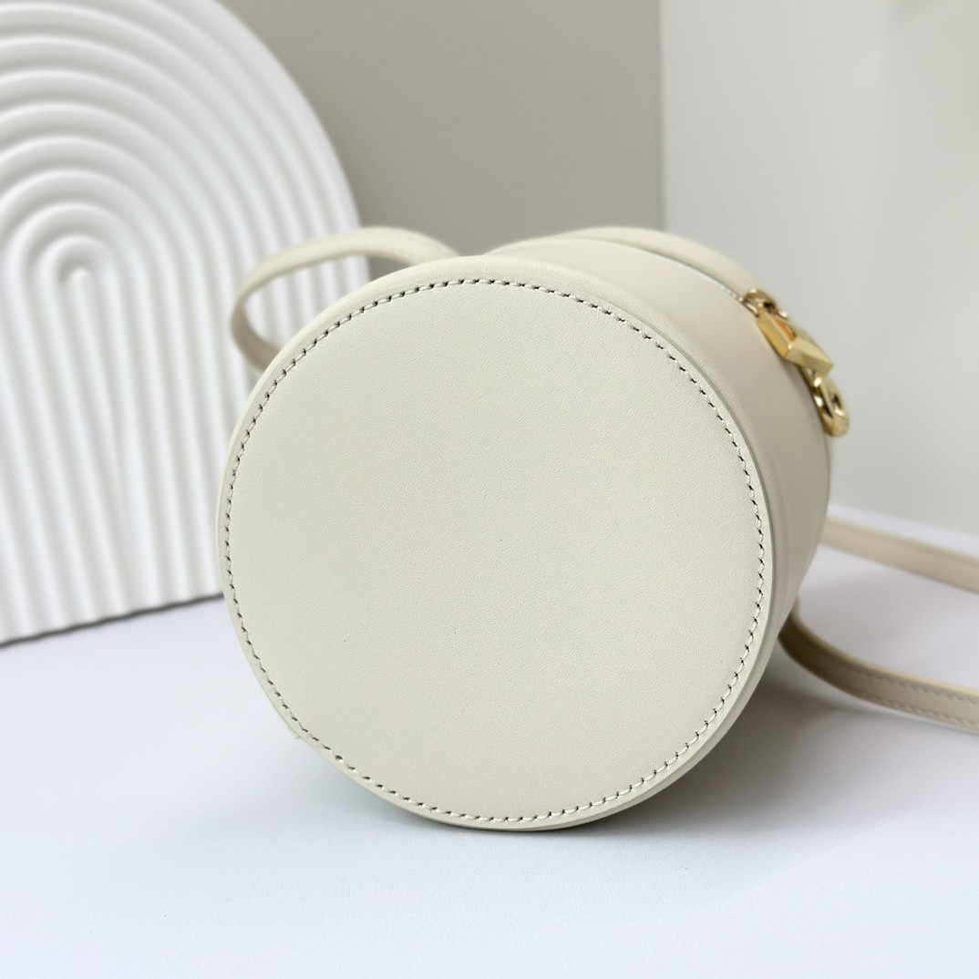 Loro Piana Extra Case Smooth Calfskin 12 x16 x12cm