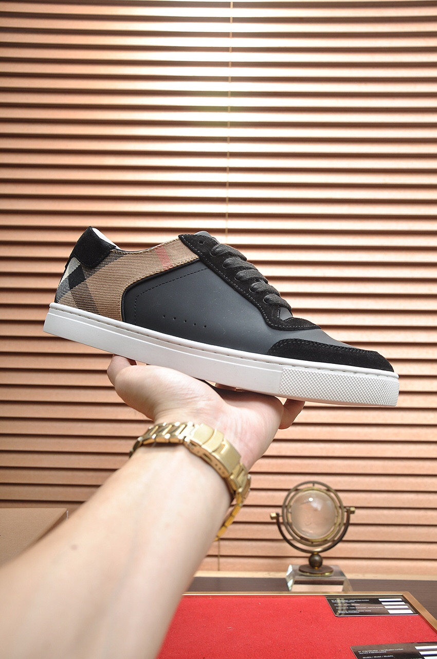 UA Burberry Sneakers