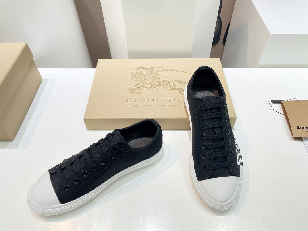 UA Burberry Sneakers