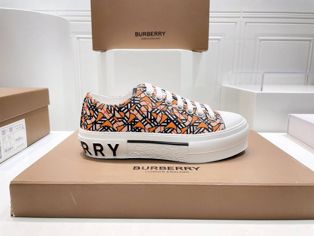 UA Burberry Sneakers