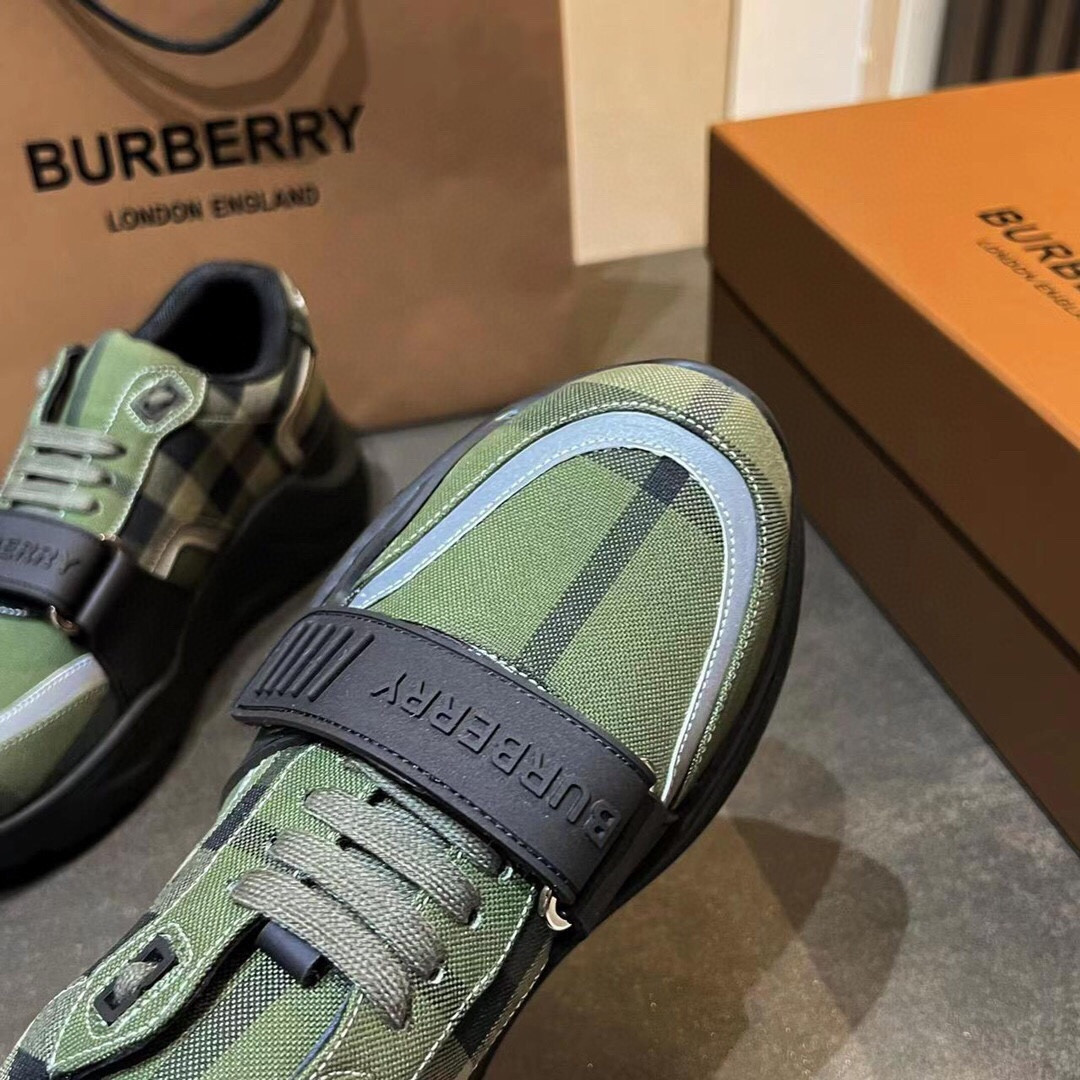 UA Burberry Sneakers