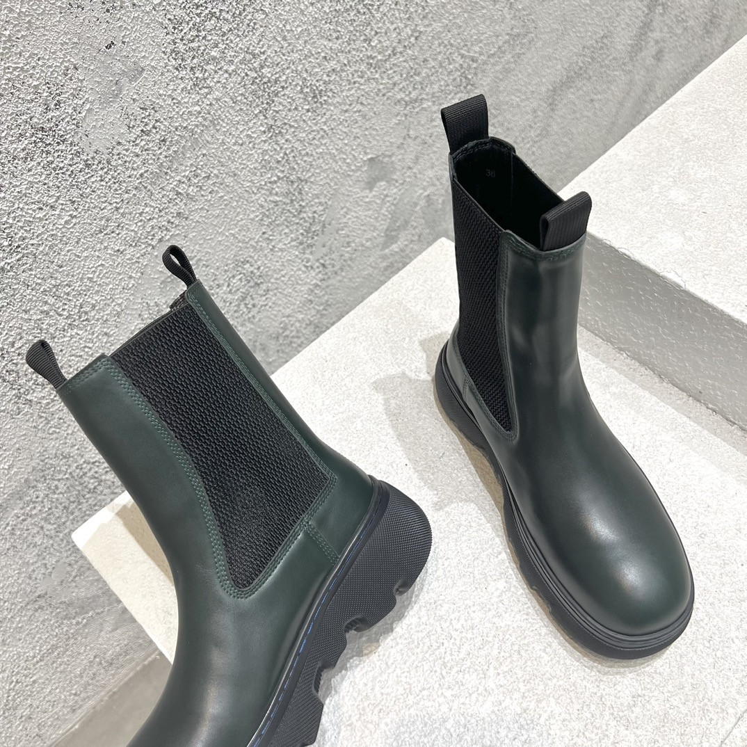 UA Burberry Leather Creeper Chelsea Boots