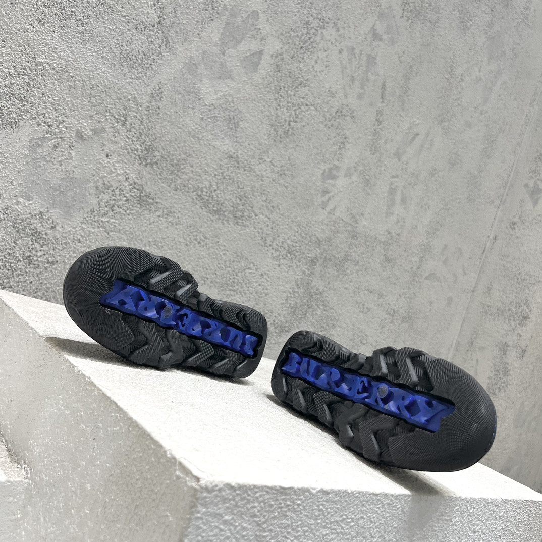 UA Burberry Leather Creeper Chelsea Boots