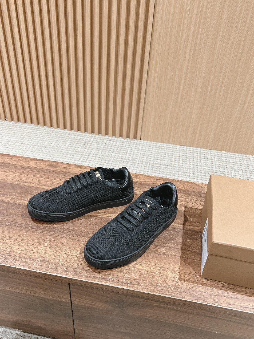 UA Burberry Sneakers