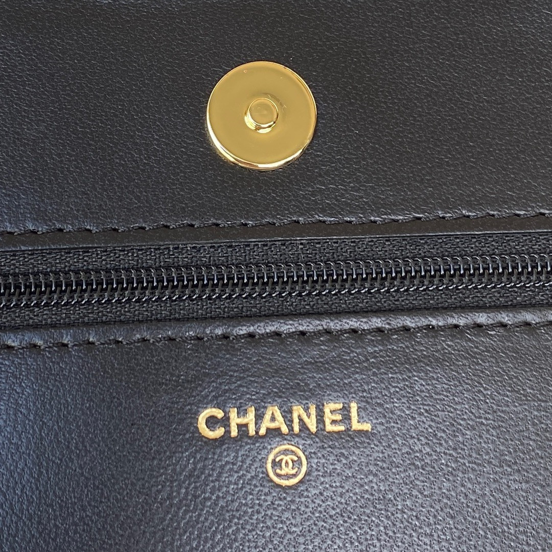 CHANEL WALLET ON CHAIN 12.3 × 19.2 × 3.5 cm