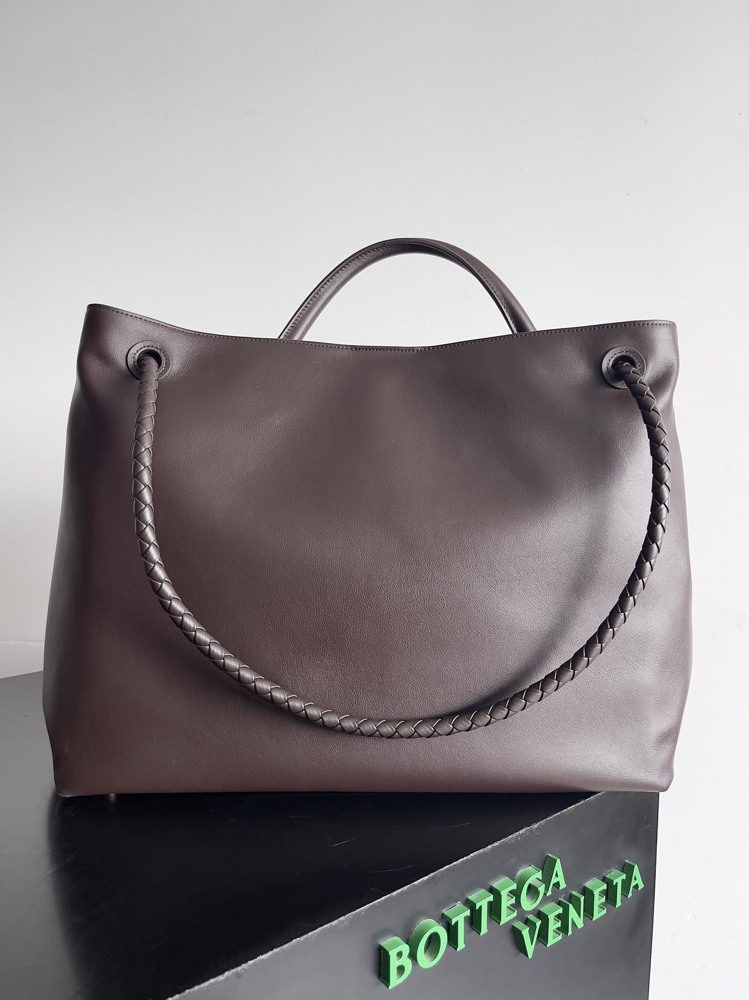 Bottega Veneta Large Andiamo 42x18x35cm