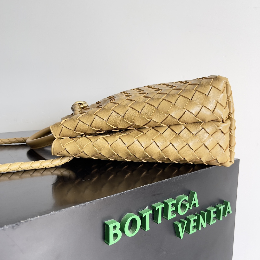 Bottega Veneta Medium Andiamo 32x25x11CM