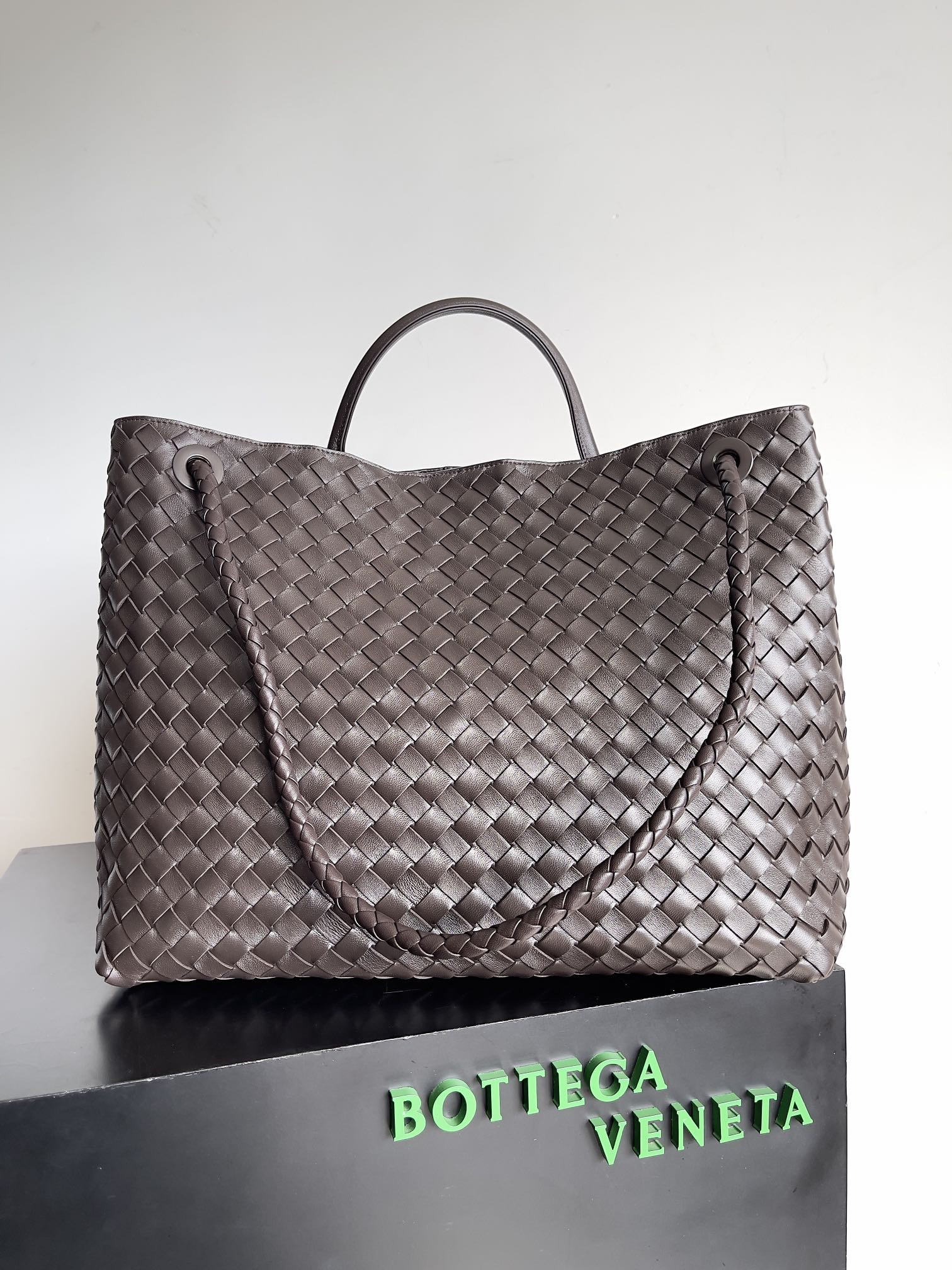 Bottega Veneta Large Andiamo 42x18x35cm