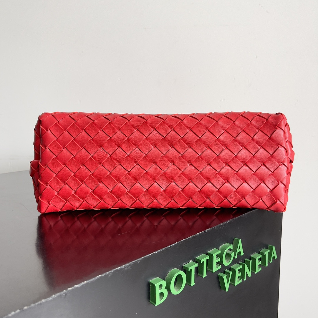 Bottega Veneta Medium Andiamo 32x25x11CM