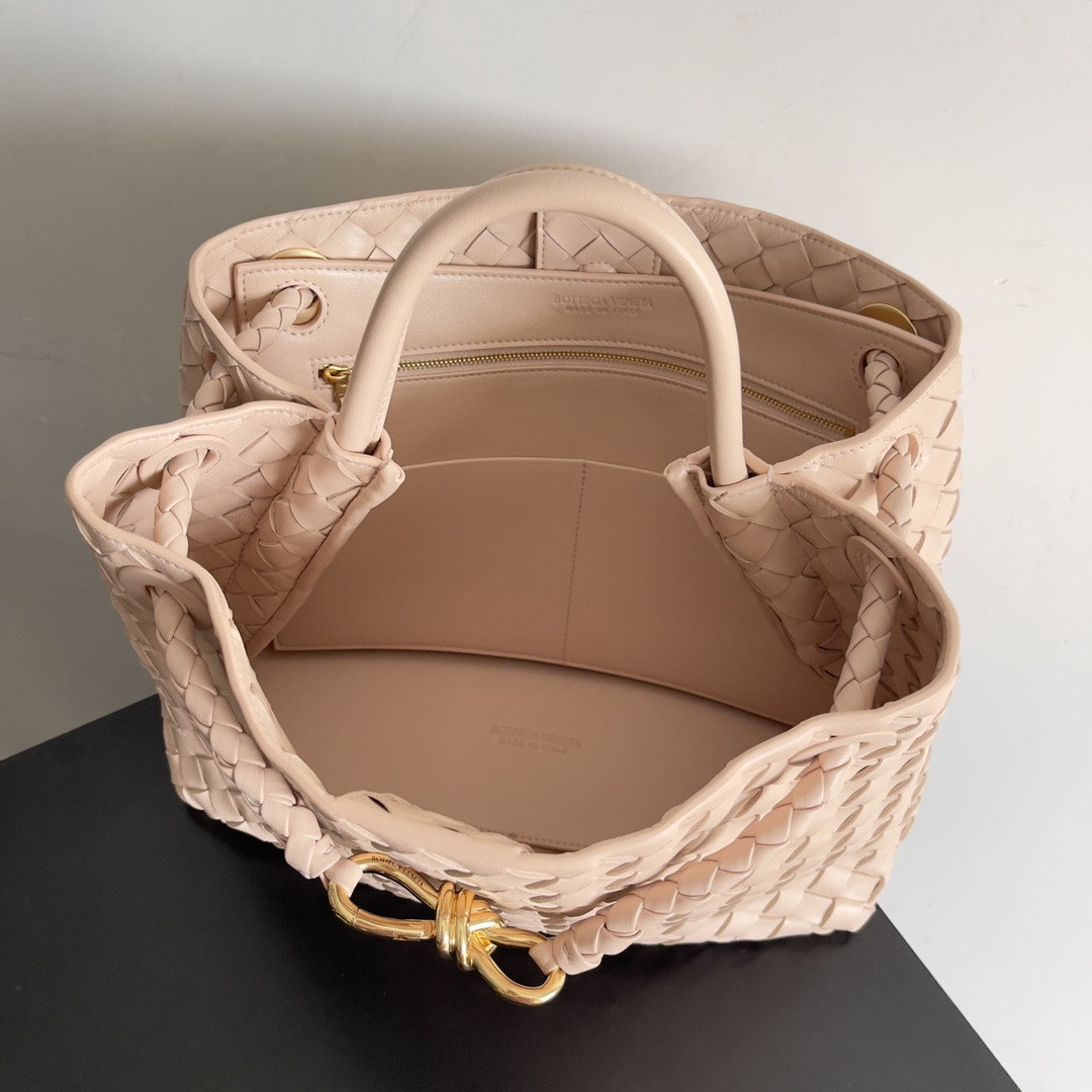 Bottega Veneta Medium Andiamo 32x25x11CM