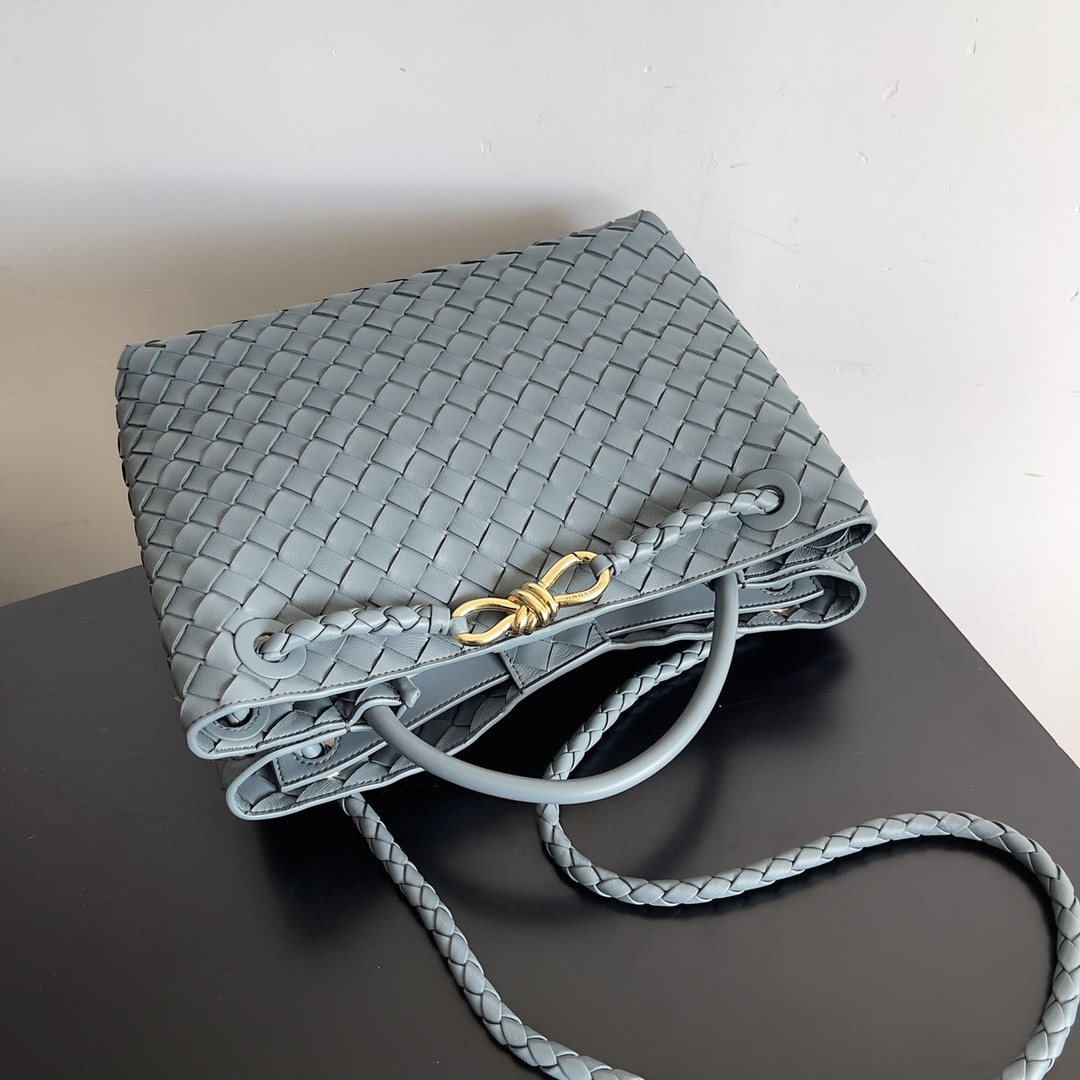 Bottega Veneta Medium Andiamo 32x25x11CM