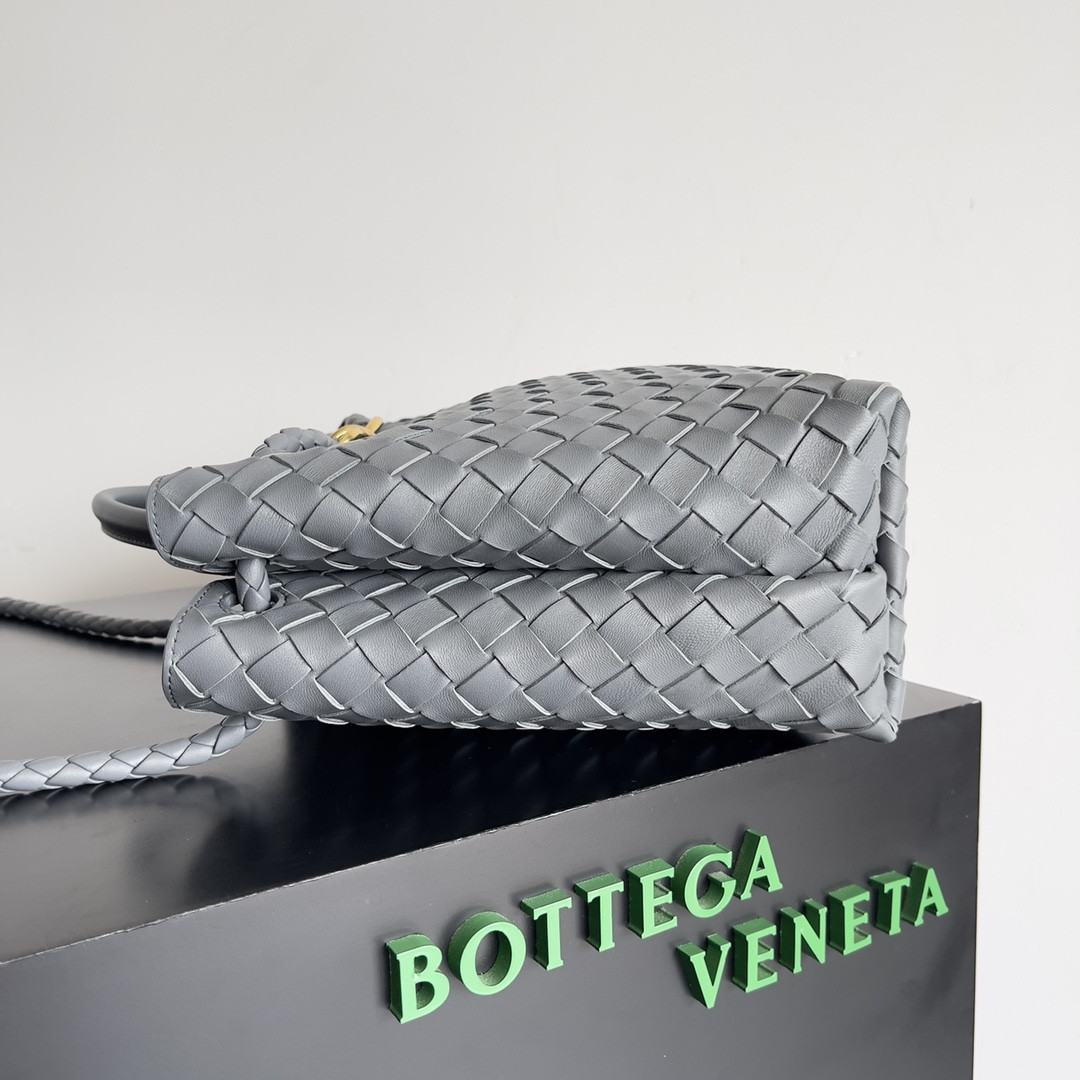 Bottega Veneta Medium Andiamo 32x25x11CM