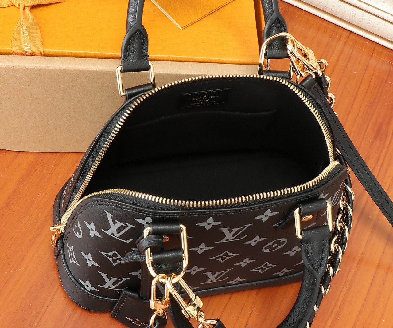 LV Monogram Ink Alma BB M12289 23.5x17.5x11.5CM