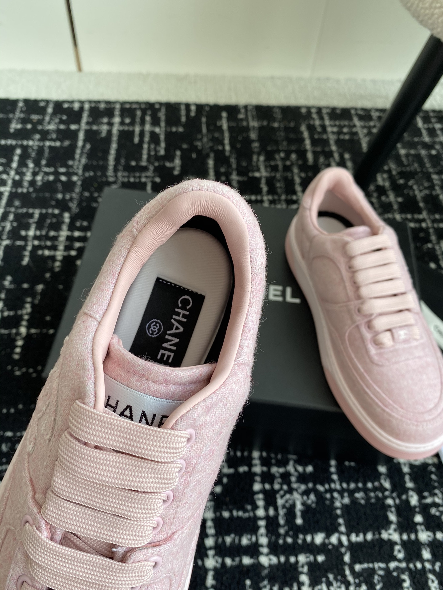 UA CHANEL SNEAKER