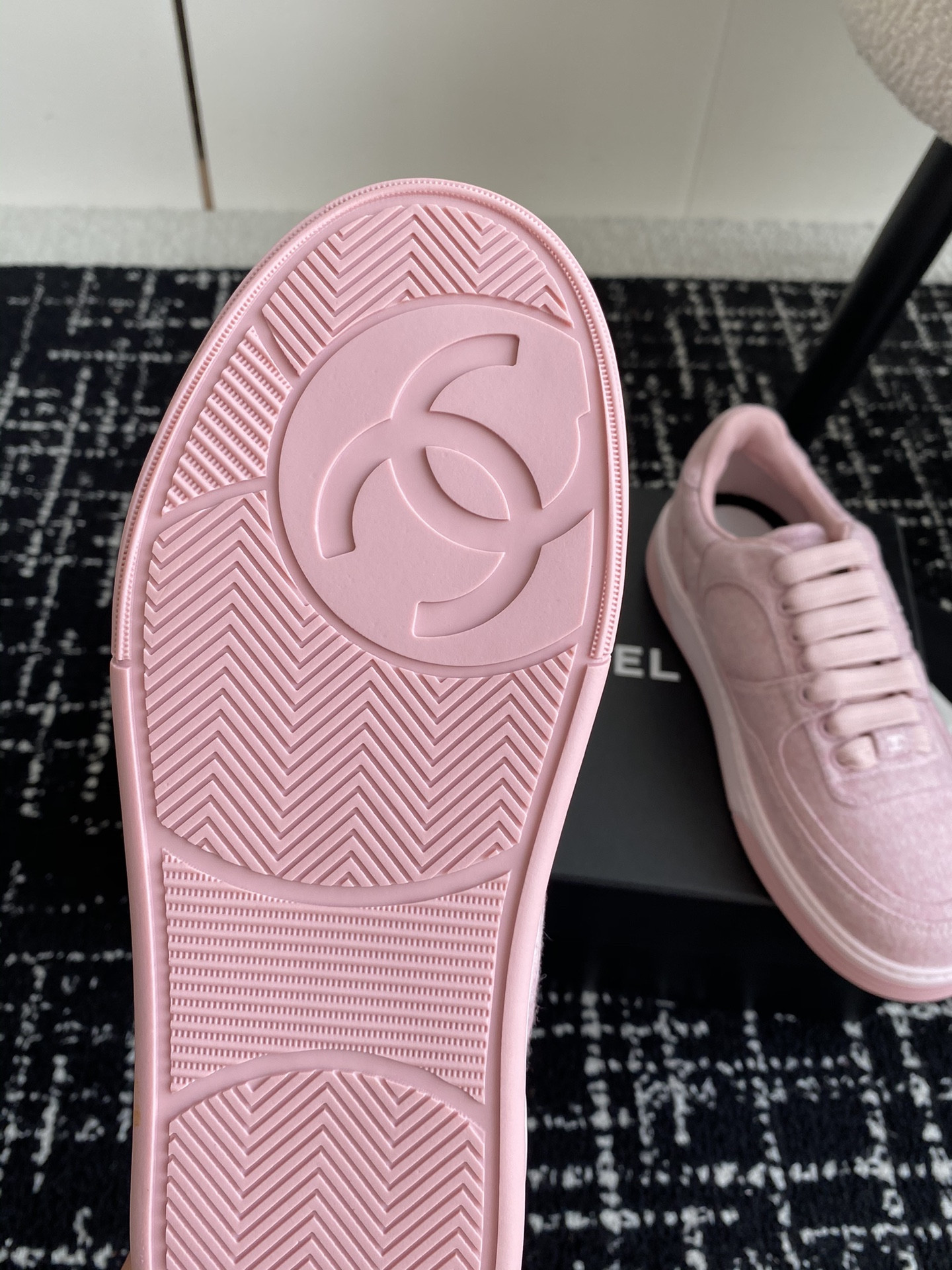 UA CHANEL SNEAKER