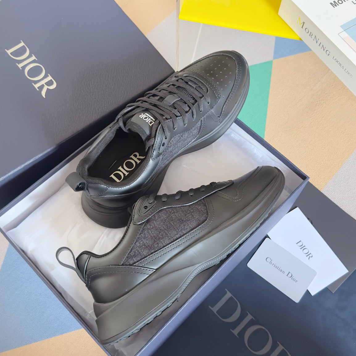 UA Dior B25 Runner Sneaker