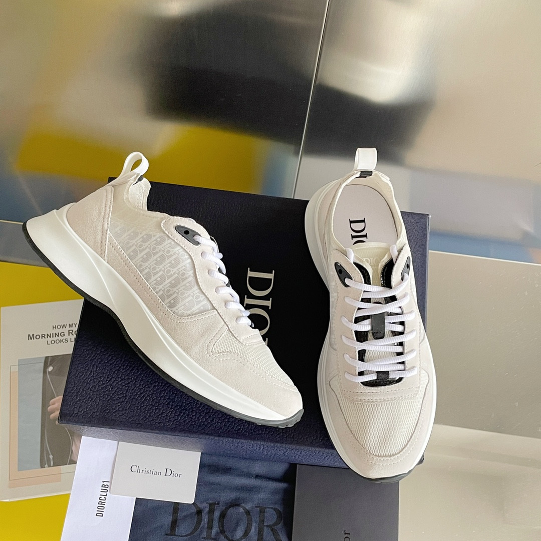 UA Dior B25 Runner Sneaker