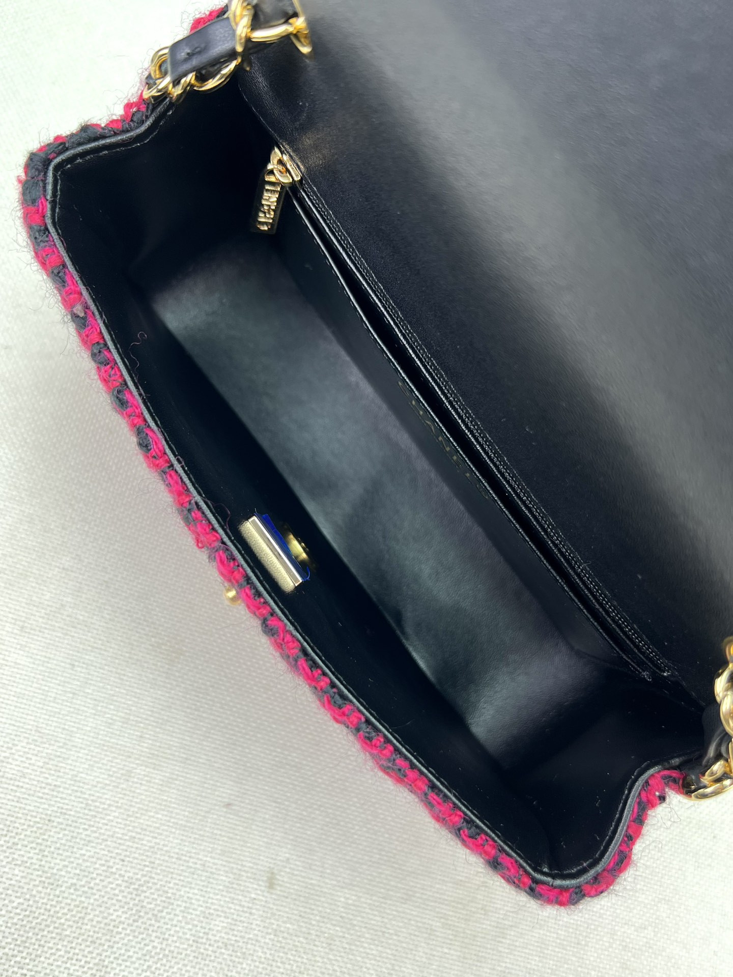 Chanel Classic Flap Bag 20cm