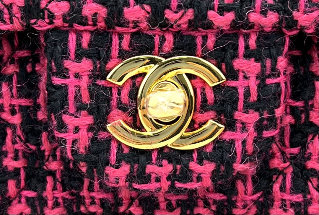 Chanel Classic Flap Bag 25cm