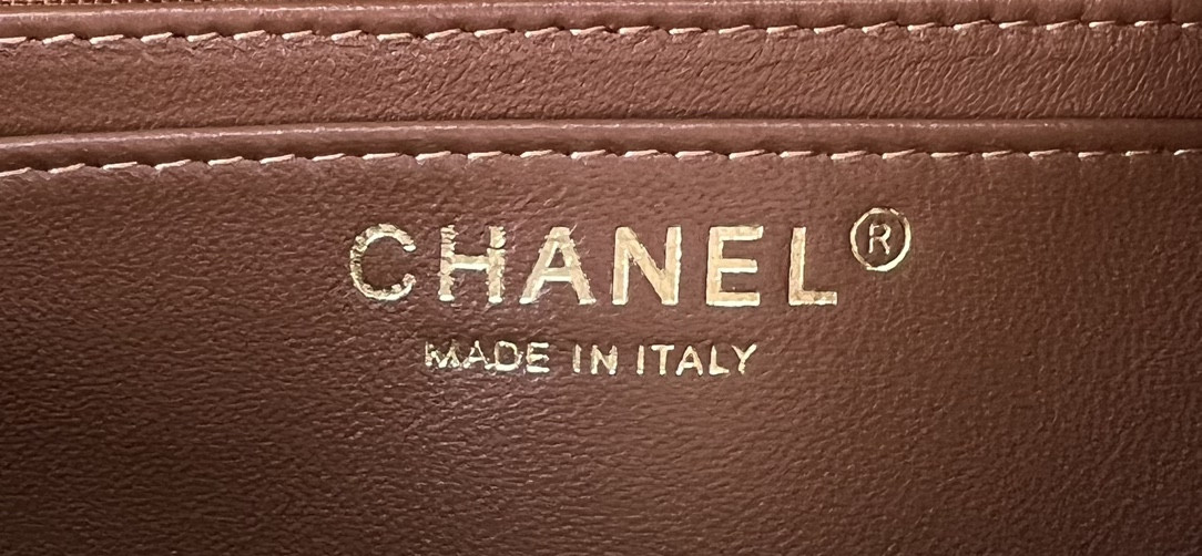 Chanel Classic Flap Bag 20cm