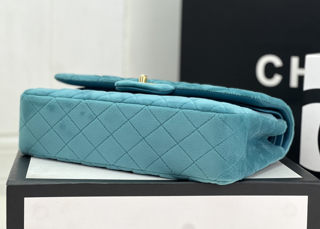 Chanel Classic Flap Bag 25cm