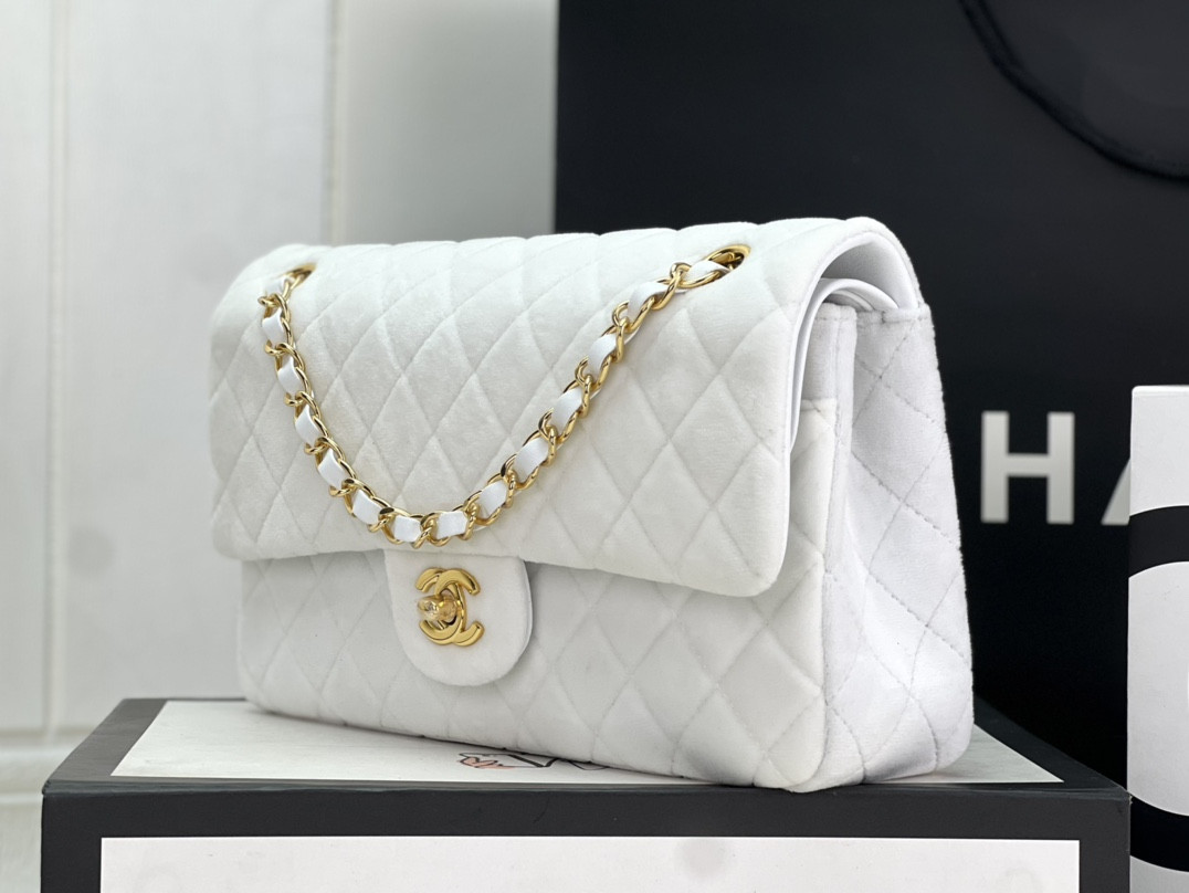 Chanel Classic Flap Bag 25cm