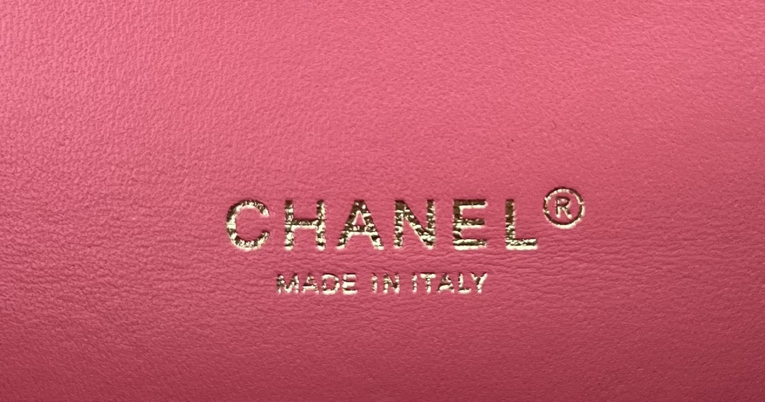 Chanel Classic Flap Bag 25cm