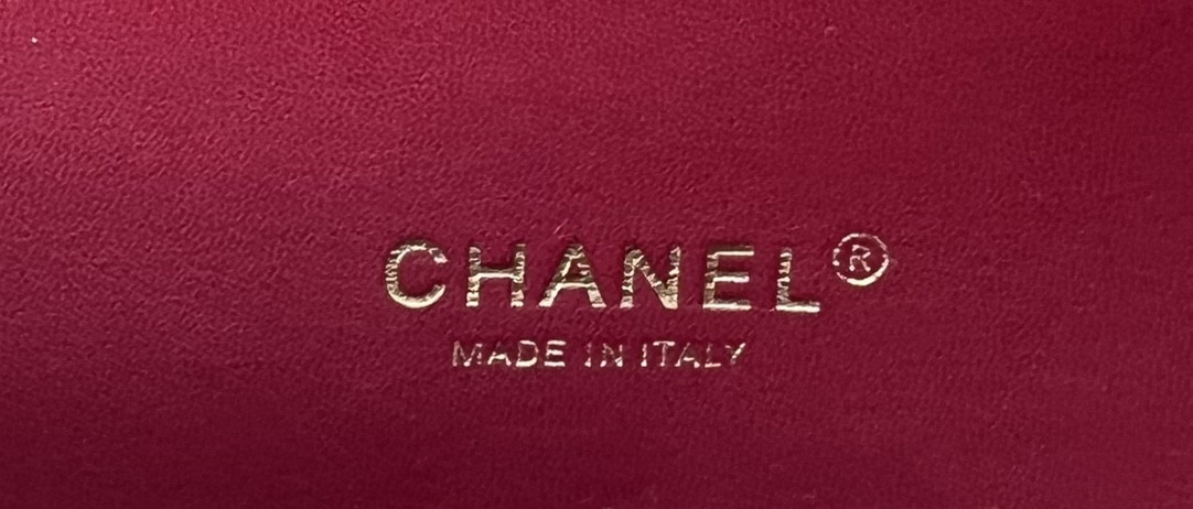 Chanel Classic Flap Bag 25cm