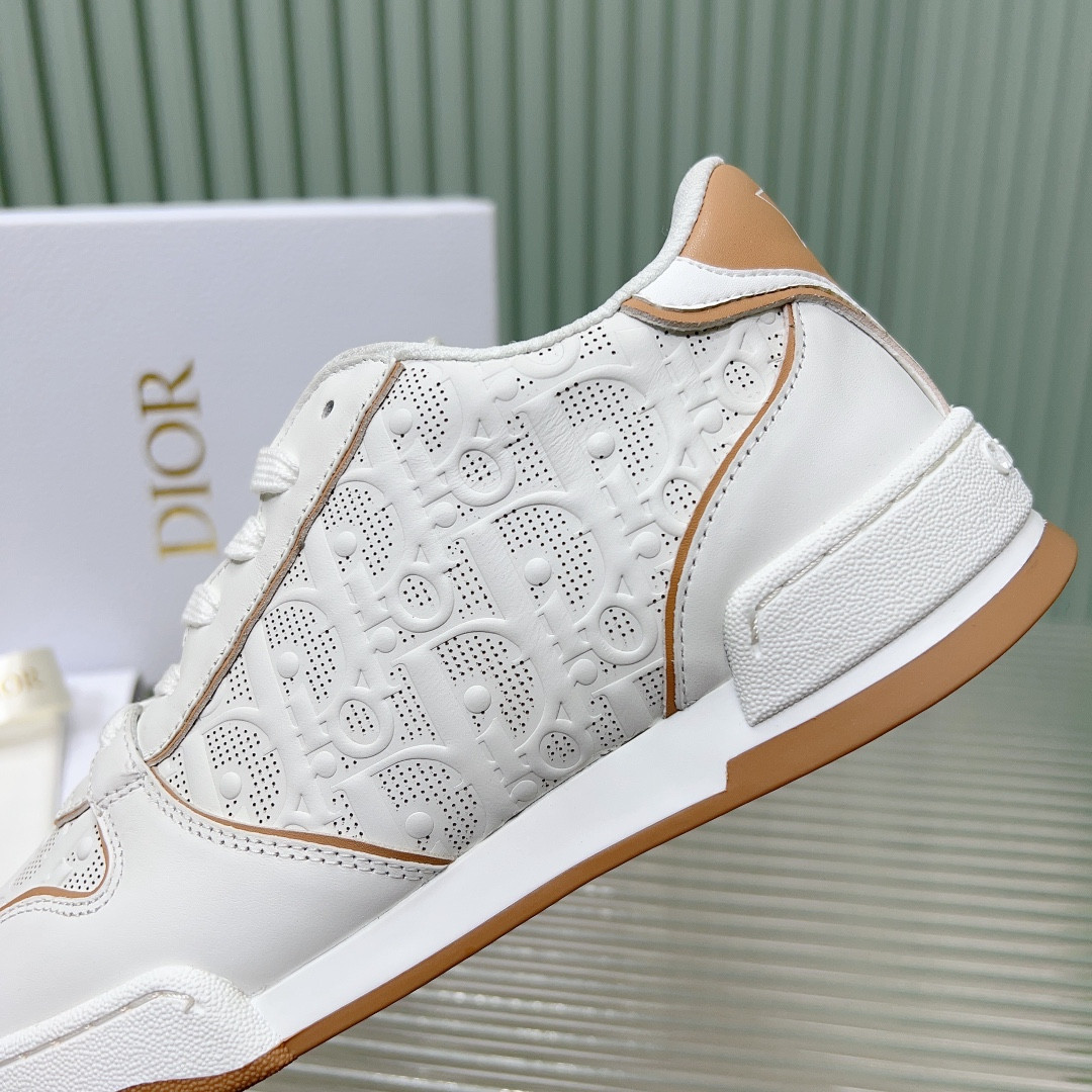 UA Dior One Sneaker