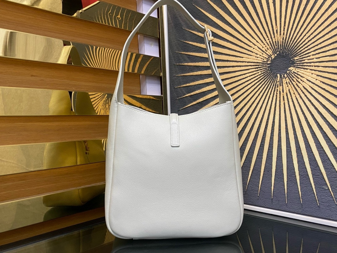 YSL LE 5 À 7 23x22x8cm