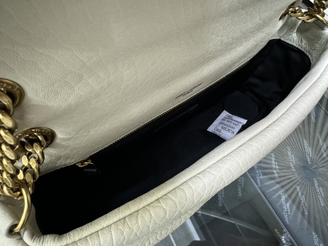 YSL Calypso small in plunged lambskin 26x14x7cm