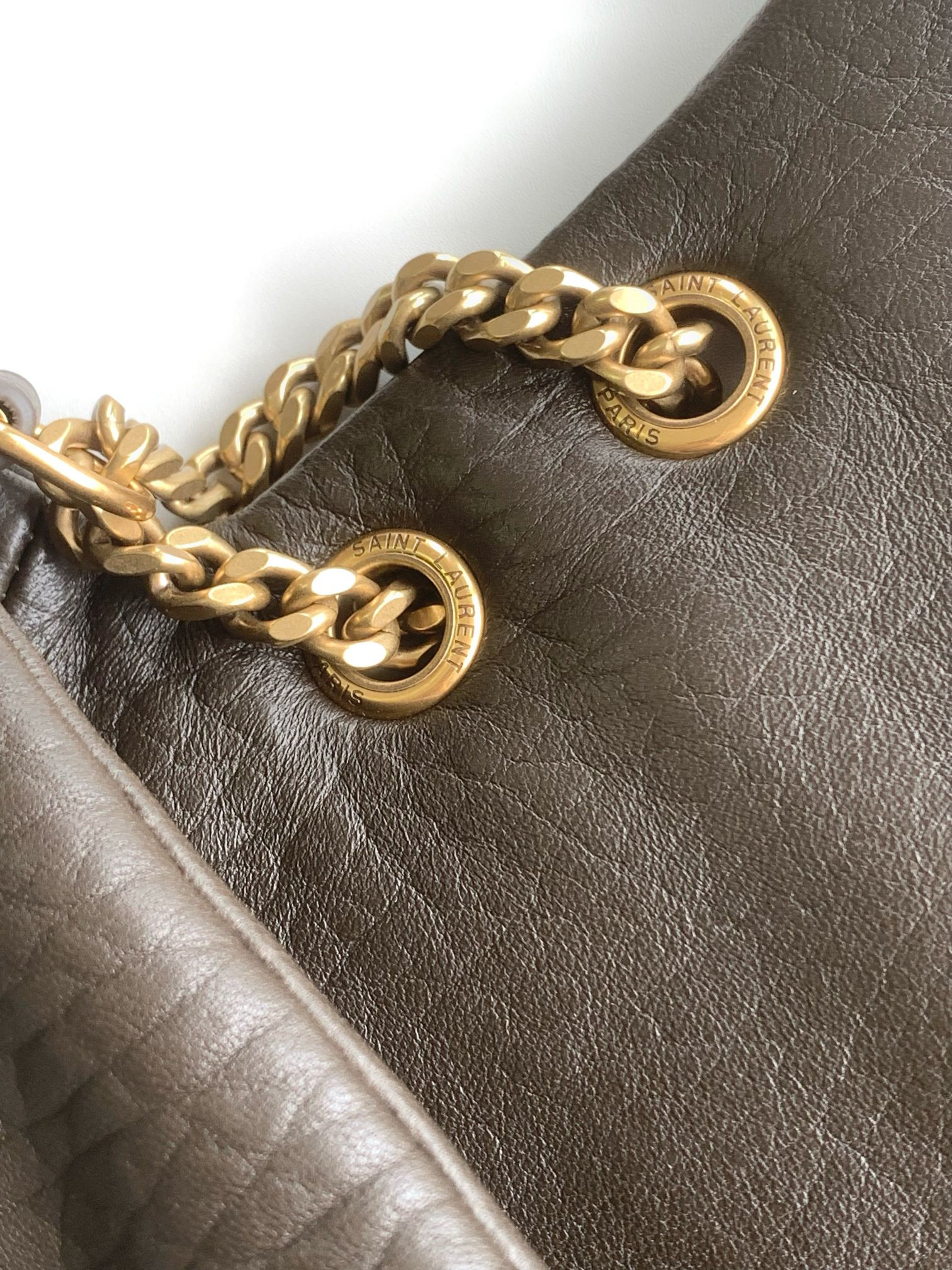 YSL Calypso small in plunged lambskin 26x14x7cm